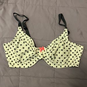 Victoria Secret polka dot bra in 38DD
